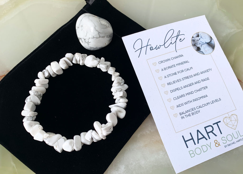 Howlite Crystal Bracelet And Tumblestone Gift Set