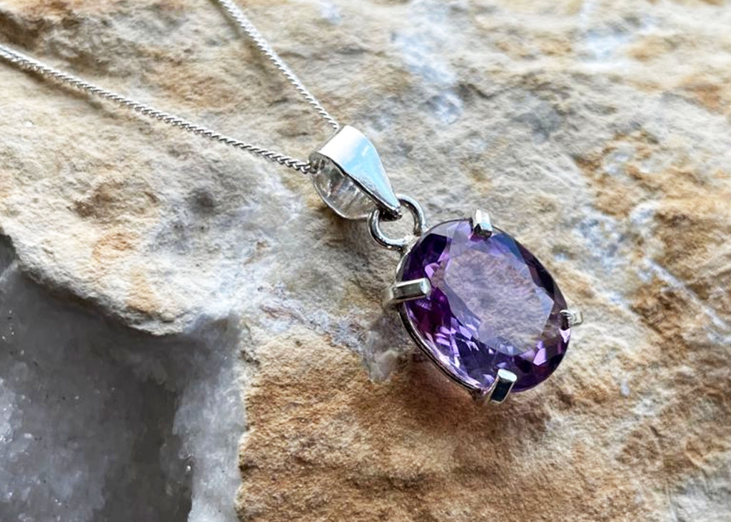 4-6 Carat Oval Cut Amethyst Pendant Necklace