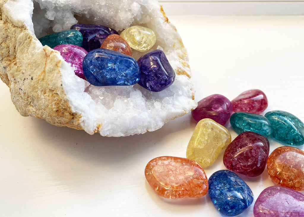 Dyed Crackle Quartz Polished Tumblestone