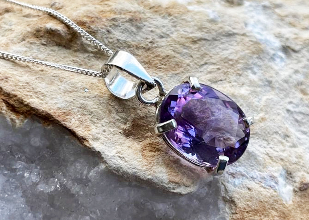 4-6 Carat Oval Cut Amethyst Pendant Necklace