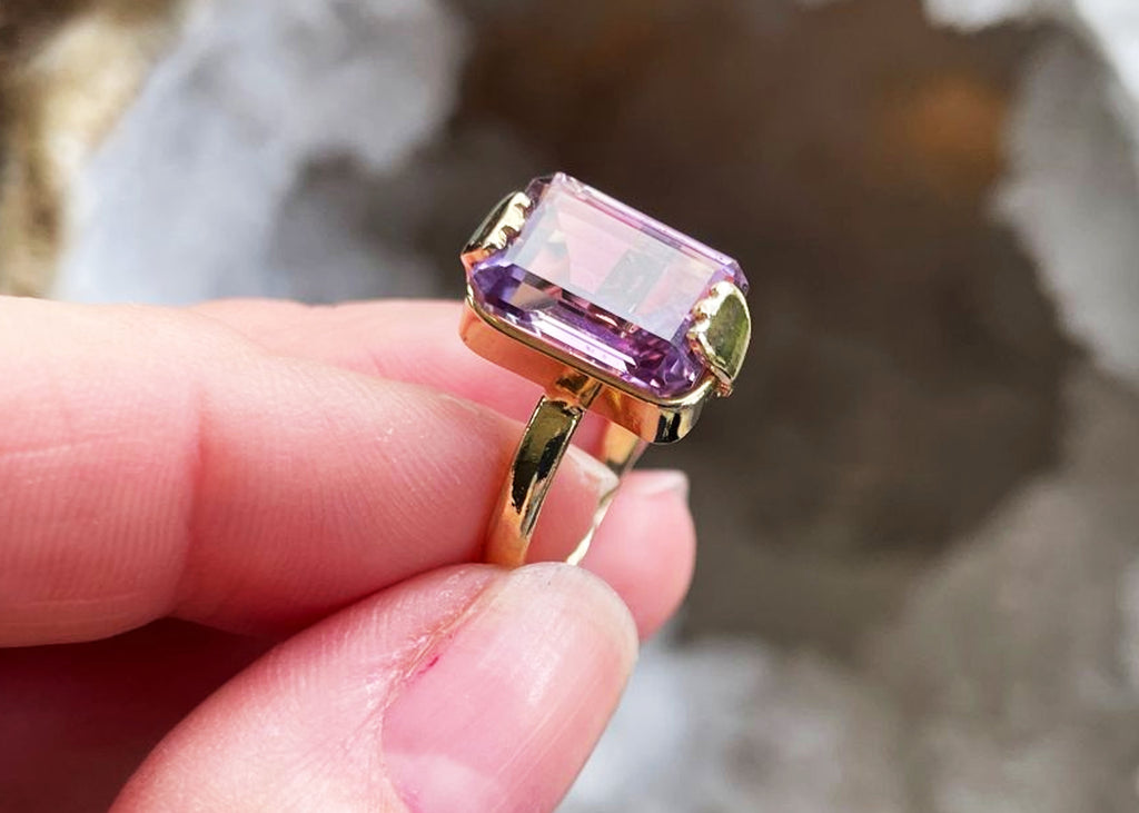 4-6 Carat Rectangle Cut Amethyst Gold Ring